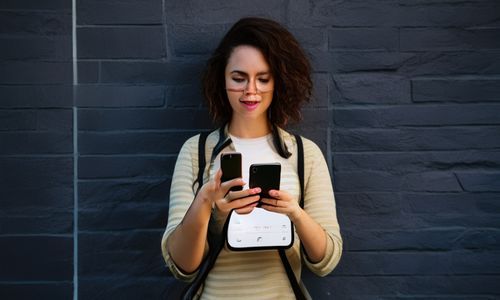 备份， 就像给手机充好电，还要去不同的地方充电